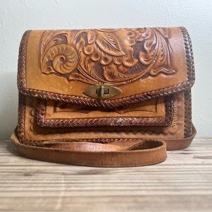 Vintage Mexican Tooled Bag Leather Brown Turnlock mulit pocket zipper shoulder